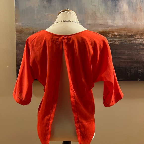 Seduction Women’s red top - Picture 4 of 6